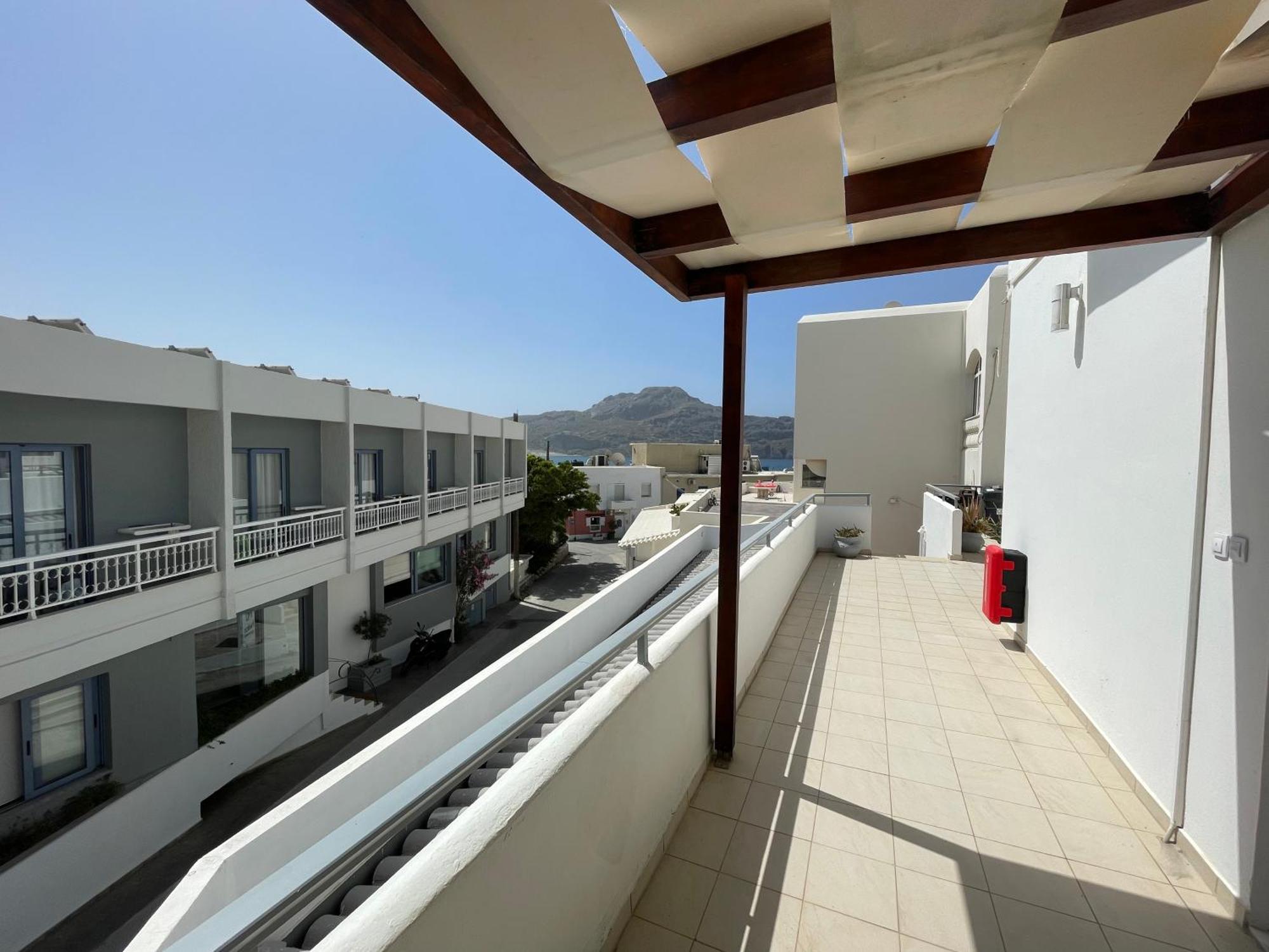 פלאקיאס Helios Apartments מראה חיצוני תמונה