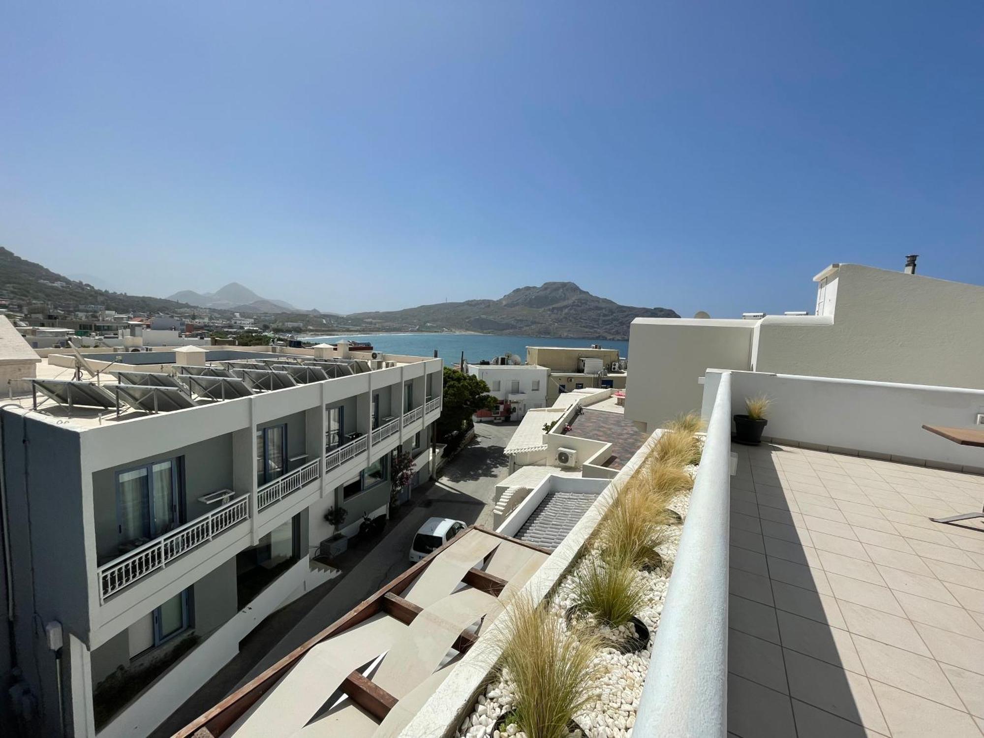 פלאקיאס Helios Apartments מראה חיצוני תמונה