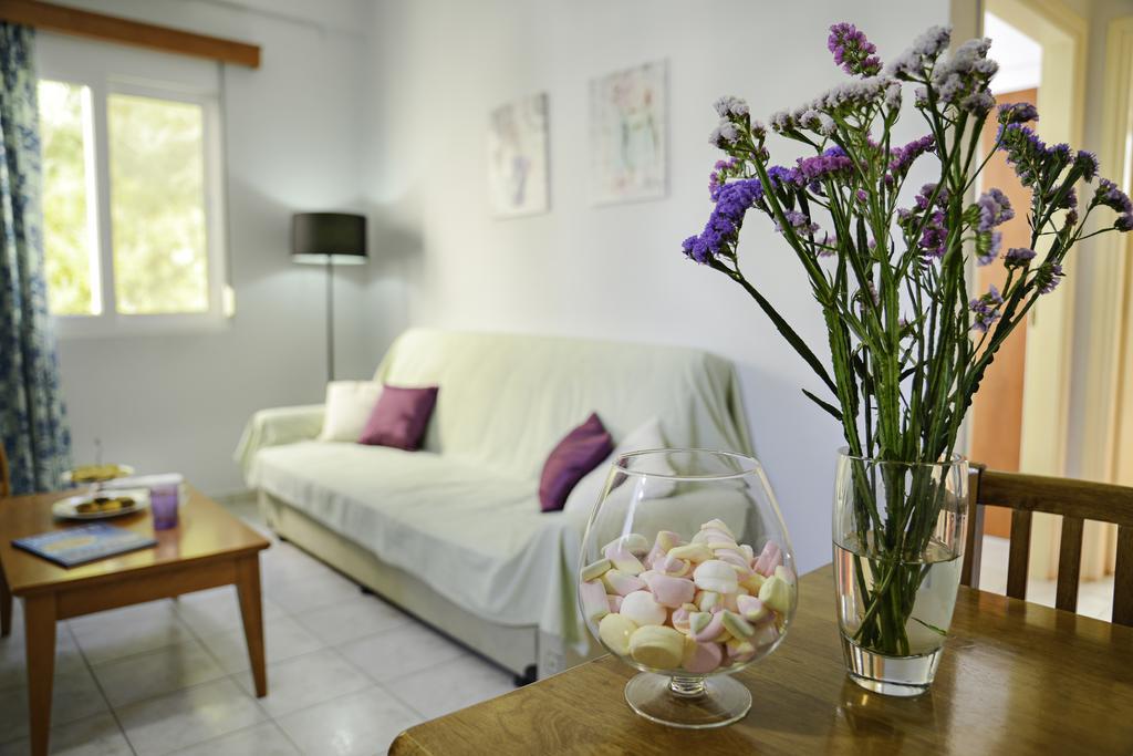פלאקיאס Helios Apartments מראה חיצוני תמונה